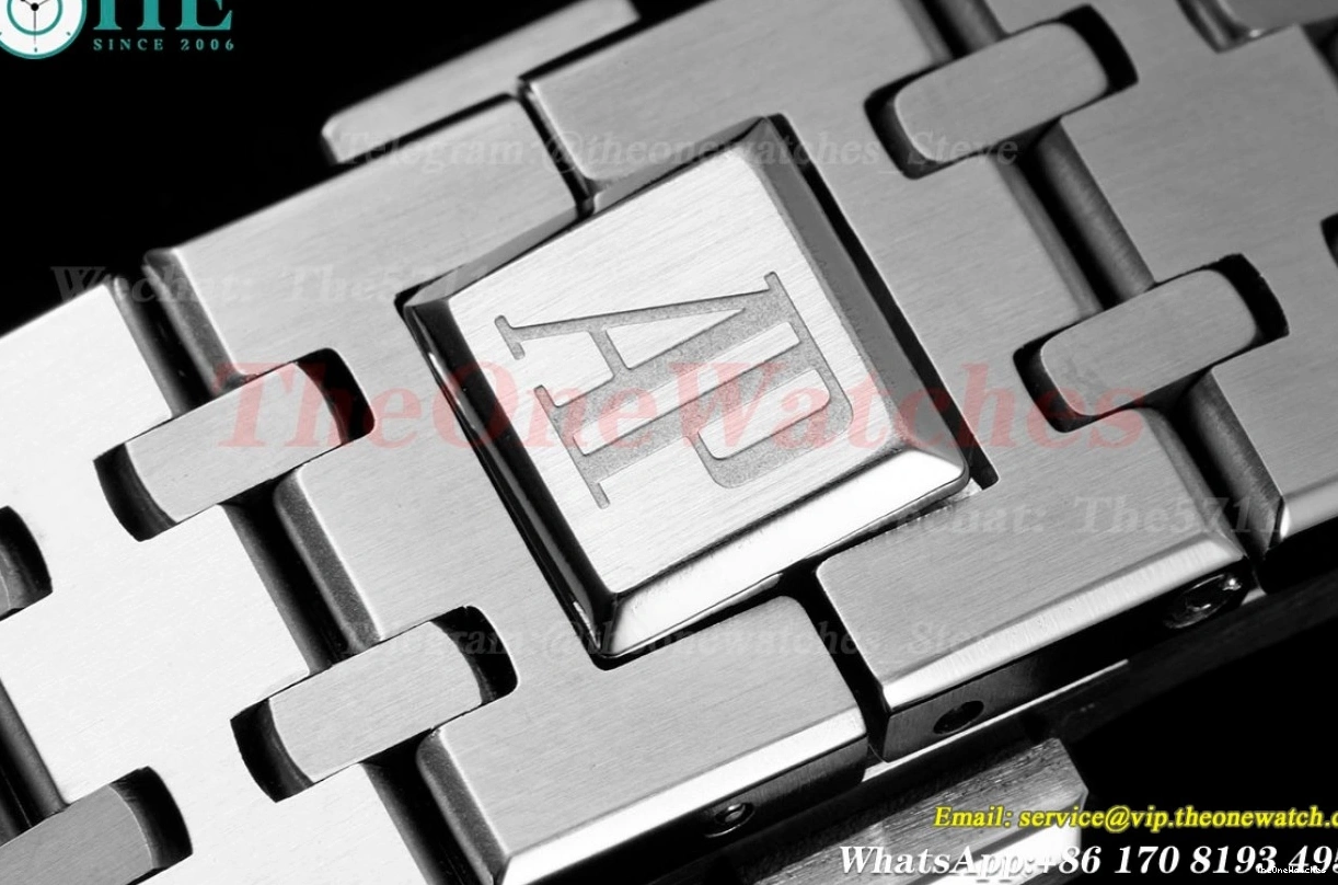 A5800 34mm White SS Oak 8F 77351 Diamonds SS Ladies Royal 0522